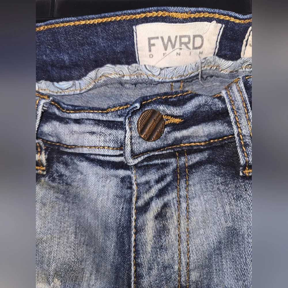 FWRD Denim Men's 32x32 Distressed Jeans